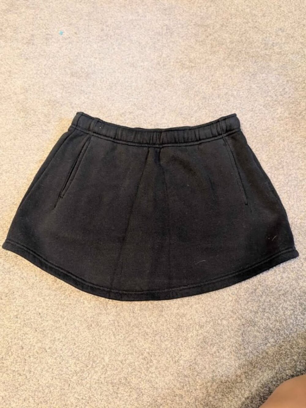 Aerie sweatshirt skirt size small black color